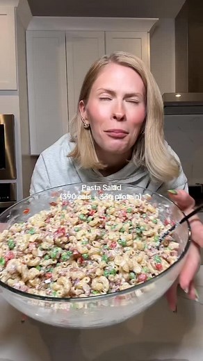 181K views · 7.2K reactions | Pasta Salad (390 cals + 32g protein)...