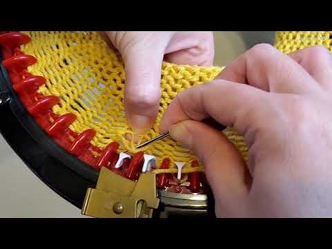 Tips and Tricks for Addi / Sentro Knitting Machine How to fix dropped or tucked stitches