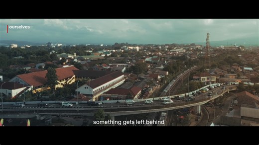 Danang Aji Saputra on Instagram: "Slow down. Breathe. Remember. Actor : @rapiddoen (minjem muka mas hehehe) Vo : nang Shot on : Sony ZV-E10 | Viltrox 35/1.7 DJI Mini 3 Sound : Tony Anderson - Ember #cinematiclook #film #sonyzve10 #sonycamera #djindonesia #djimini3 #colorgrading #davinciresolve #editing #netflixmovies #viral #videoediting"