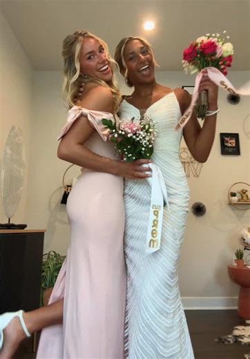 Celebrating Prom Season with Best Friend Memories