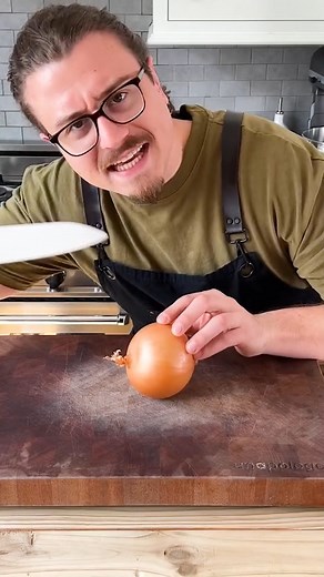 452K views · 7.4K reactions | You're cutting your onions WRONG! 暈 #cooking #cookingtips #cookingathome | Joshua Weissman | Facebook