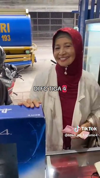 Selling PlayStation 4 Consoles Online