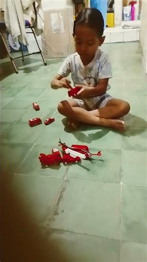 ak suka main mobil" an gaes .maaf ya baru pemula jngn dibuly