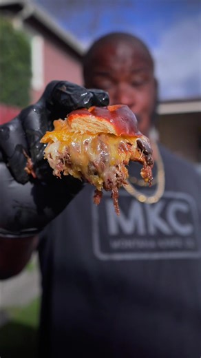 Smoky Beef and Cheese Sliders: Easy Backyard BBQ Recipe