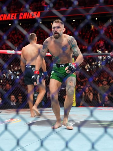 Michael Chiesa Subs Niko Price in Round 1 - UFC Fight Highlights