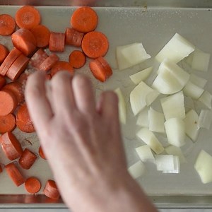 ✅ Full recipe > https://culinaryginger.com/roasted-carrot-ginger-soup/ This simple Roasted Carrot Ginger Soup is vibrant, hearty, gluten-free, dairy free and vegan, but certainly not lacking in flavor. The vegetables are roasted for extra flavor and fresh ginger is added for extra health benefits that results in the most flavorful soup. #carrotsoup #healthysoup | Culinary Ginger - Authentic Recipes, Honest Ingredients