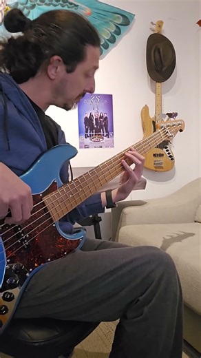 Playing Serapis Project on my 5 string!!! #bass #5string #serapisproject #shorts