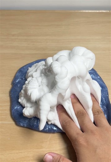 Creating Metallic Color Slime with Shaving Foam