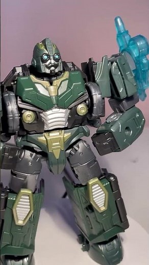 Transformers Age of the Primes The Thirteen Alchemist Prime action figure review! | Deluxe Class