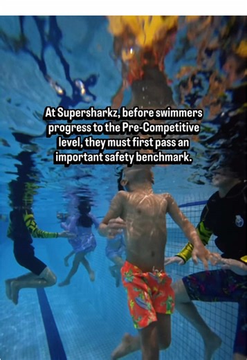 A child can learn all 4 strokes and still struggle to tread water. When placed in deep water, they may panic even though they can swim. This is why deep-water exposure and water treading practice matter. Swimming strokes are done horizontally. Moving forward helps keep the body afloat. Water treading is vertical. No forward movement. Just staying afloat calmly. At Supersharkz we start with deep-water exposure from Beginner Swim Program Because true water confidence means moving safely and stayin