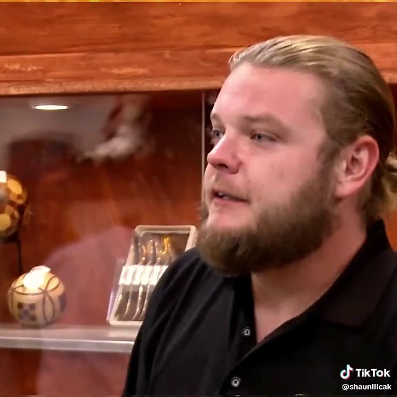 Beautiful Banjos Uncovered at Pawn Stars