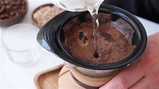 Keine Kaffeefilter mehr zuhause? Mit diesem einfachen Trick kannst du sie ersetzen