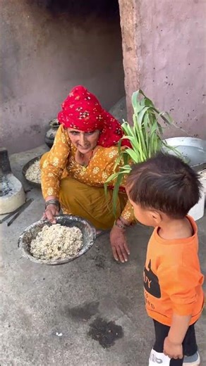 Ritvik aur daadi ne radha ko khilaya chara