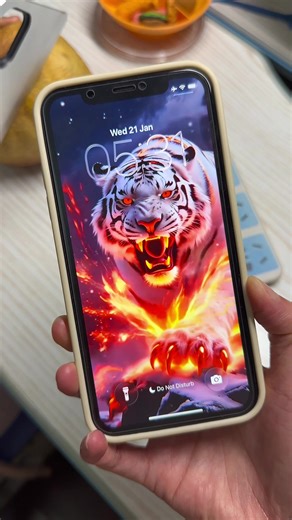 Download Stunning Tiger Live Wallpaper for Your Phone