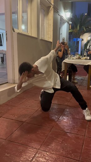 Zeibekiko Greek Dance Show at Fainn Restaurant!