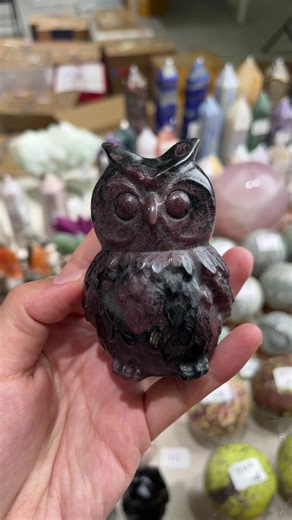 New owl carvings !! 50%off skull!! New Peach tourmaline sphere!! From today can use monthly total!! Spend 100 pounds reduce 2 pounds, spend 200 pounds reduce 4 pounds!!#crystal #crystalhealing