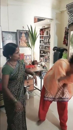 परत दिली कानाखाली ठेवून 🤷 मी काय चुकीचं बोलले का 🤔 #comedy 😆😆#shorts #youtube #youtubeshorts