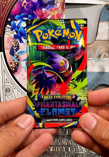 #pokemon #pokemoncards #pokemontiktok #pokemoncommunity #phantasmalflames