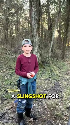11 year old out building a fort in the woods! #fort #bushcrafting #slingshot #woods #trail
