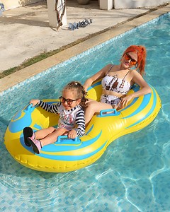 [Hot Item] Premium K80 PVC Double Ring Water Park Swimming Float