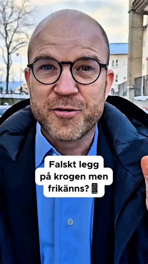Advokat Linus Gardell on Instagram: "För att komma in på en restaurang med åldersgräns visade en flicka upp en skärmbild på sin mobil som såg ut som en legitimation från Freja eID, där hennes ålder angavs vara två år högre än den verkliga. I tingsrätt och hovrätt dömdes hon för brukande av falsk urkund. Högsta domstolen frikände. Ett fall av urkundsförfalskning är när någon framställer en falsk urkund. Att använda en falsk urkund är straffbelagt som brukande av falsk urkund. Beträffande traditio