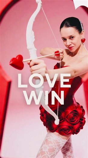 🌹 ROMANTIC ROSES BLISS SPA PEDICURE 🌹 $98 · Spa Pedicure (regular color) Luxurious rose experience. Fresh rose petal salt bath, rose-scented scrub, callus softening, moisture mask, hot stone massage, and relaxing shoulder massage. 💎 VIP MEMBERSHIP BENEFITS 🥇 GOLD: $350/year | 🥈 SILVER: $170/6 months | ⭐ PREMIUM: $30/month 205 S Peoria St #100, Chicago, IL 60607 Chloe Chen Spa – Chicago, IL 🔗 Book & VIP Membership: https://www.phorest.com/salon/cchen/buy/membership #ChloeChen #RomanticRoses