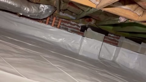 Crawl Space Vapor Barrier, 12 Mil 10' x 100', White Vapor Barrier, Thick Plastic Sheeting, Heavy Duty Polyethylene Film, Drop Cloth Covering for Crawlspace, Basement