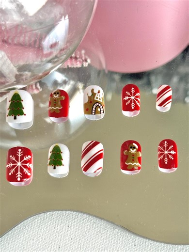 Candy Cane Stripes Festive Season Press-on Nails - Christmas Tree, Presents and Glitter Designs - Etsy