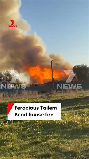 BREAKING: Firefighters are battling a huge house fire in Tailem Bend. #TailemBend #7NEWS | 7NEWS Adelaide