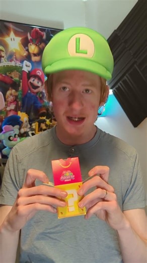Nintendo Fan Opens Super Mario Galaxy Happy Meal!