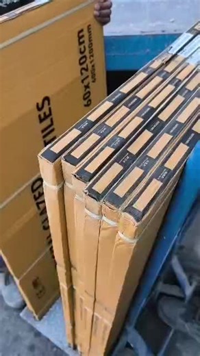 Porcelanato 60x120 Elegance Dyna Crema Transforma tus espacios con la máxima elegancia y sofisticación. Nuestro porcelanato de gran formato aporta luminosidad y amplitud, ideal para pisos y revestimientos. 📦 **Presentación:** Caja con 3 piezas 📐 **Cobertura:** 2.16 m² por caja 🎨 **Acabado:** Crema, tono neutro y versátil que combina con cualquier estilo. ✔️ Alta resistencia ✔️ Fácil instalación ✔️ Diseño contemporáneo 📢 ¡Embellece tu hogar u oficina! 📞 Consulta precios y disponibilidad. #po