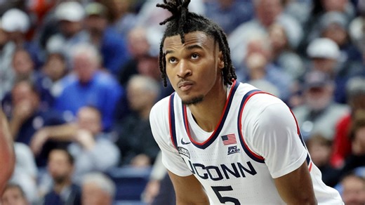 UConn freshman Stephon Castle likely will miss 2 to 4 weeks with a right knee injury