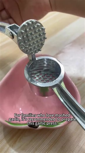 The easiest way to prep garlic!#garlicpress #garlicprep #foodprep#garlicmincer #kitchentools#kitchenaccessories #garlicchopping garlic presseasy garlic mincergarlic press kitchen toolno mess garlic crusherfast garlic chopping toolone-squeeze garlic presstime-saving garlic toolgarlic press for home cookingcrush garlic in secondskitchen essential garlic tool effortless garlic prepeasy-to-clean garlic pressgarlic press for chefs and home cooks