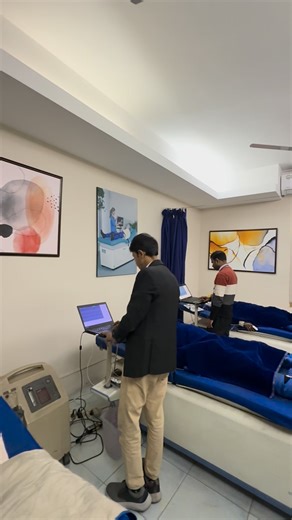 হার্টব্লকের ন্যাচারাল বাইপাস থেরাপি (EECP) চিকিৎসা। এর সাথেই দেওয়া হচ্ছে বিশুদ্ধ অক্সিজেন থেরাপি। হৃদরোগ বিশেষজ্ঞ ডাক্তারদের তত্ত্বাবধানে বাইপাস সার্জারি বা রিং বসানো ছাড়াই হার্ট ব্লকের চিকিৎসা করা হয়। ☎ যোগাযোগ করুনঃ ০১৩৩৯৬৫৫৪৯০ 🏠 ঠিকানাঃ ডায়োমেড হার্ট সেন্টার, ঢাকা ল্যাব ভবন, ১/২০, হুমায়ুন রোড, কলেজ গেট, মোহাম্মদপুর, ঢাকা-১২০৭। ( সোহরাওয়ার্দী হাসপাতালের সামনে, মুক্তিযোদ্ধা টাওয়ারের পিছনে) #ডায়োমেড_হার্ট_সেন্টার #ভাইরাল #শেয়ার #ফলোয়ার #লাইক | Saifullah Al Mahdee