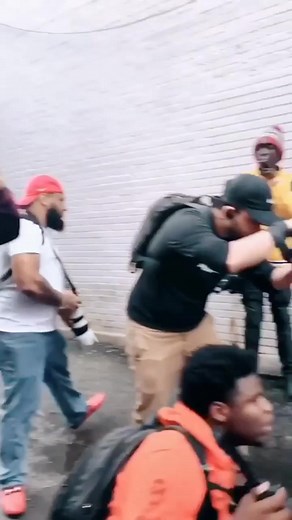 A year of #BTS this isn’t even half the shoots I was part of! #behindthescenes #fyp #foryoupage #modeling #photograhy