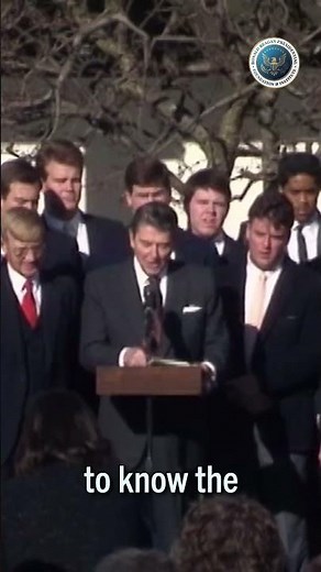 Remembering Football Hall of Fame Coach Lou Holtz
