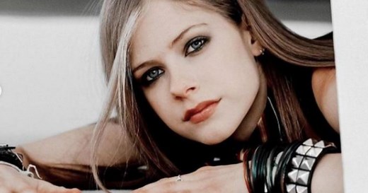 Avril Lavigne fans question why the singer 'isn't getting older'