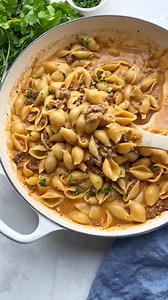 This Cheeseburger Pasta is an easy one pot recipe that’s ready in just 30 minutes! | The Recipe Rebel