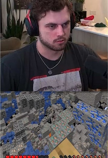 Minecraft Challenge: Chat Spells Blocks Get Deleted!