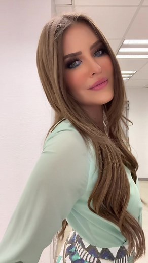 Disfrutemos 💃🏻❤️ … #parati #viral #tiktok #transition #vanessa #vanessaclaudior #claudio #tv #tvhost #tvazteca #alextremo #fashion #challenge #fyp #fouryou #dance #red #baby #dress #baile #disfruta