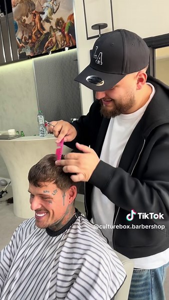 Mid Crop Fade Hairstyle: A Textured Approach