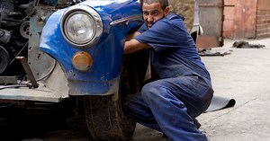 Love of Classic American Cars Fuels Reality TV's "Cuban Chrome"