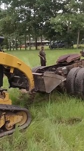 New Plan: W900 Load Thrill! #shorts #shortsvideos #loading #KW #W900 #skidsteer #heavymachinery #heavyequipment