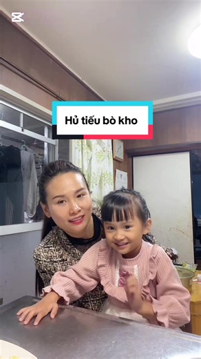 Nấu hủ tiếu bò kho tẩm bổ cho chồng , vì lúc sáng cho ổng ăn cơm nguội đi làm 😊#giadinhlaso1 #ilovetiktok #xuhuongtiktok #videovirale🥰🥰 #ilovetiktok thêm Đinh japan