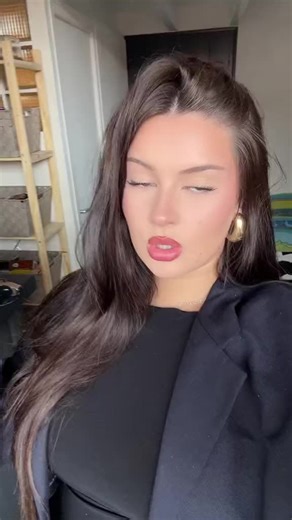 Vidéos de 사라💋 (@sarahdgttt) avec son original - 사라💋