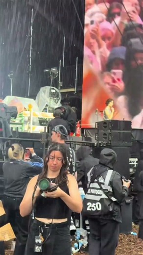 Sombr sings “ My Body Isn’t Ready “ live @ Leeds Festival 2026 ✨ part 6 #sombr #leeds #concert #iris