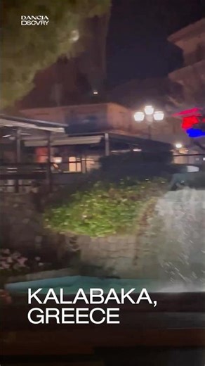 This village in Greece has one of the BEST views!🇬🇷