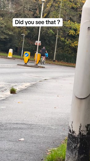 3 comments | Did you see that ? #cycling #facebookreelsviral #fyp #facebook #viral #cycling #ukreels #Exeter # | Wumi Babs | Facebook