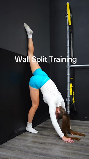 Hamstrings are finally starting to loosen up. #splits #flexible #yogatok #flexibility #wallsplits | Sar Many