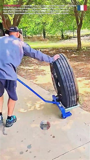 Chariot de manutention mécanique à levier pour roues de poids lourds: démonstration de l'outil